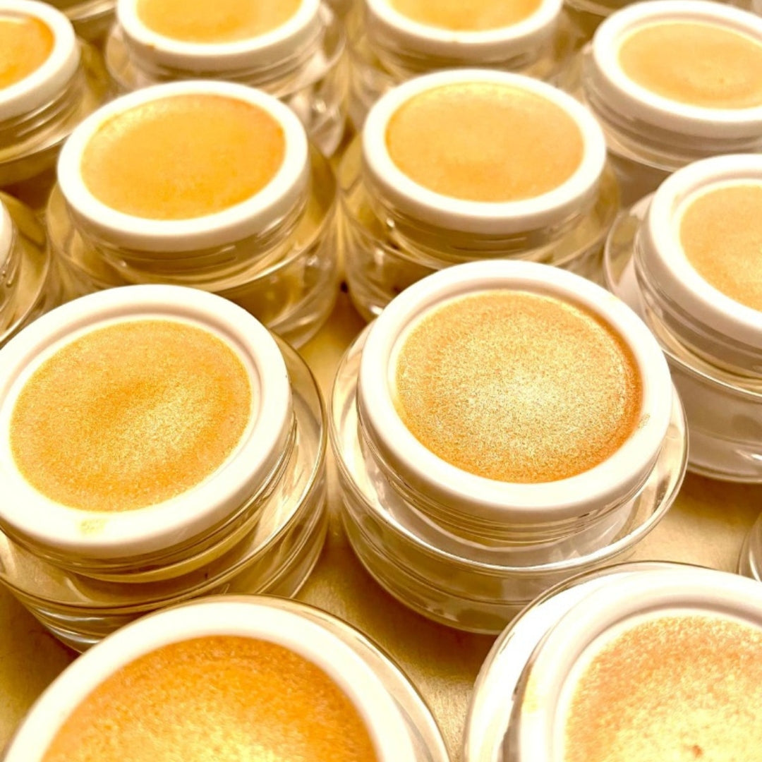 Dewy Gold Highlighter